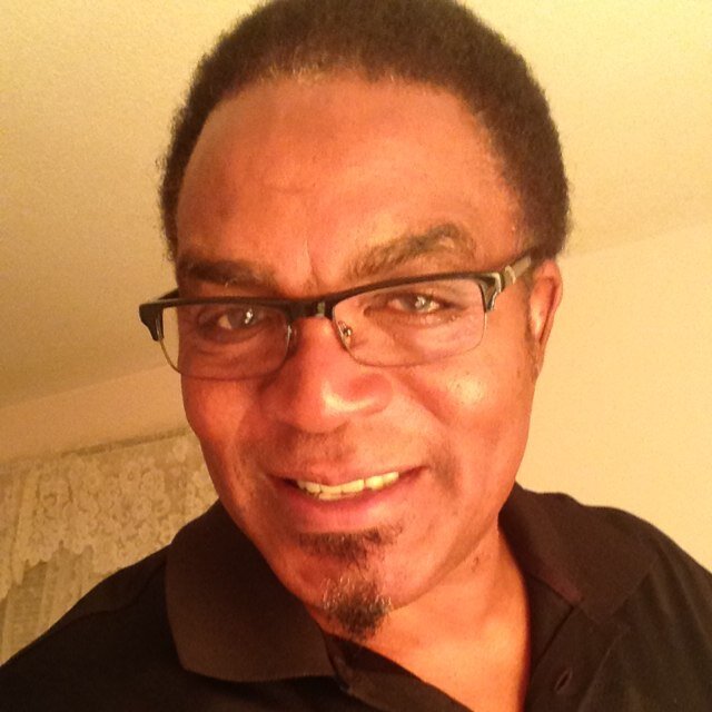 ishootitwnikon's profile picture. 