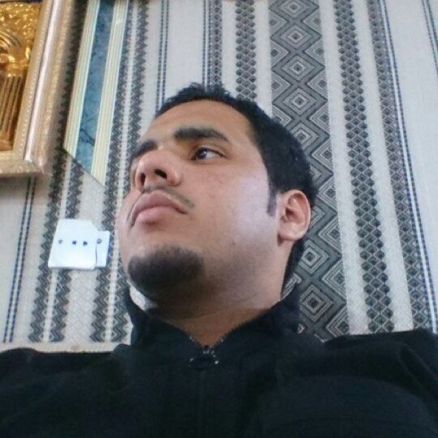 شخص يحب كل الناس رجل بمعنا الكلمة رجل الله يحيكم انا قلبي زي الدوكان لكل واحد فيكم مكان