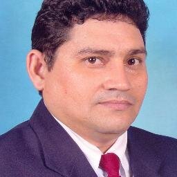 Bacharel em Direito, Advogado, Licenciado em História,  Sindicalista e Servidor da UFRN.