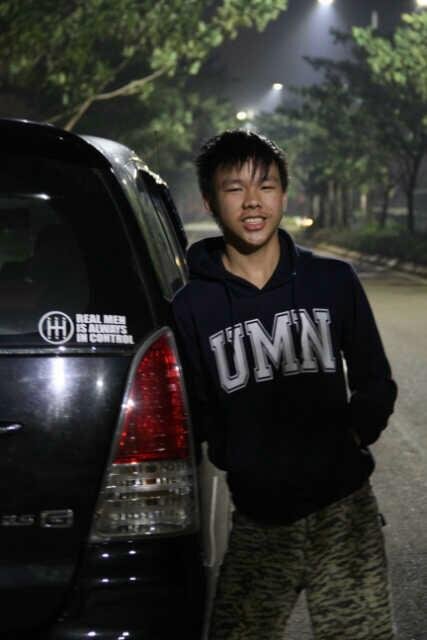 Member of @autofahren_INA | Art & Design Student of Multimedia Nusantara University 2013 | ig : OsmondR | line : osmondd
