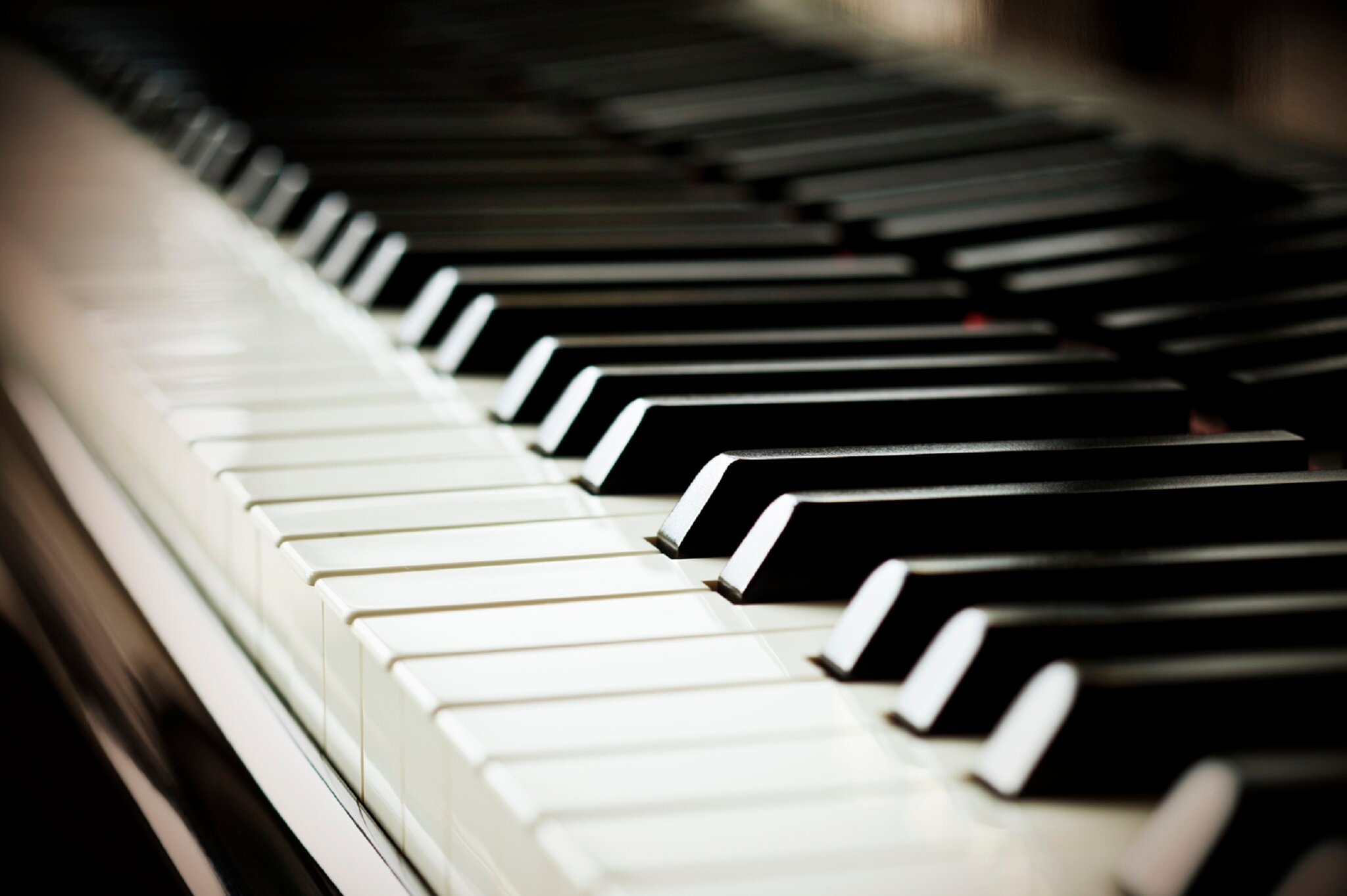 Steve Samson is a multifaceted writer, composer, and singer, who is currently focusing on his classical and instrumental pieces.  http://t.co/DGVMxppUM5