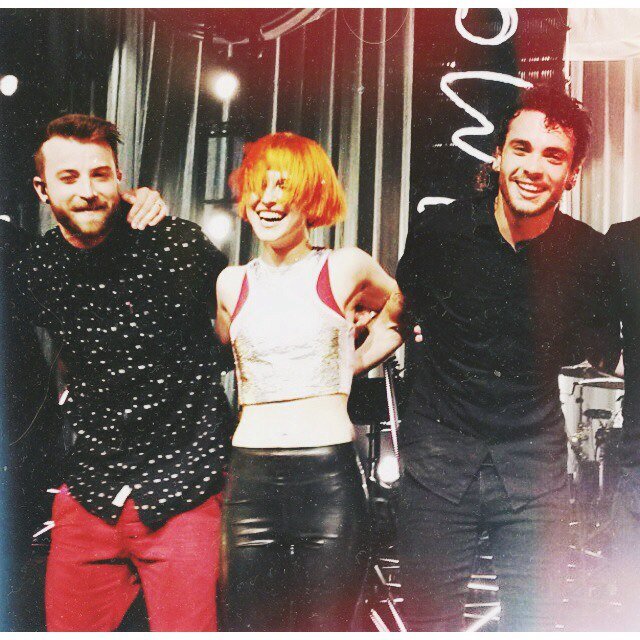 just a free follow from @paramofe to remind you that no matter how much you love @paramore, they love you just as much ❤️