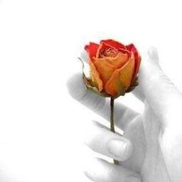 لم تتوقف الحياة لموت والدي .. لكن إحساسي بجمالها توقف لموته رحمه الله كم كان أعظم رجالات عصره ..
