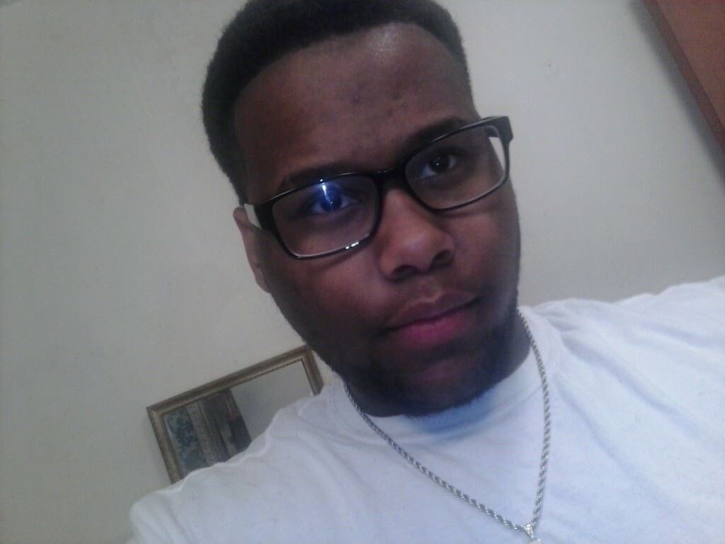 i rather be rich because there's some nigguhs thts famous tht ain't got shit.