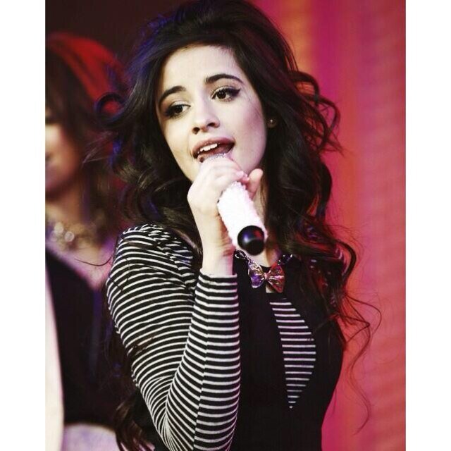 demetria devonne lovato.5H.
met demi 6/30/12 5/14/13 and 6/27/13 Demi RTed me on 6/28/13
camila made me cry