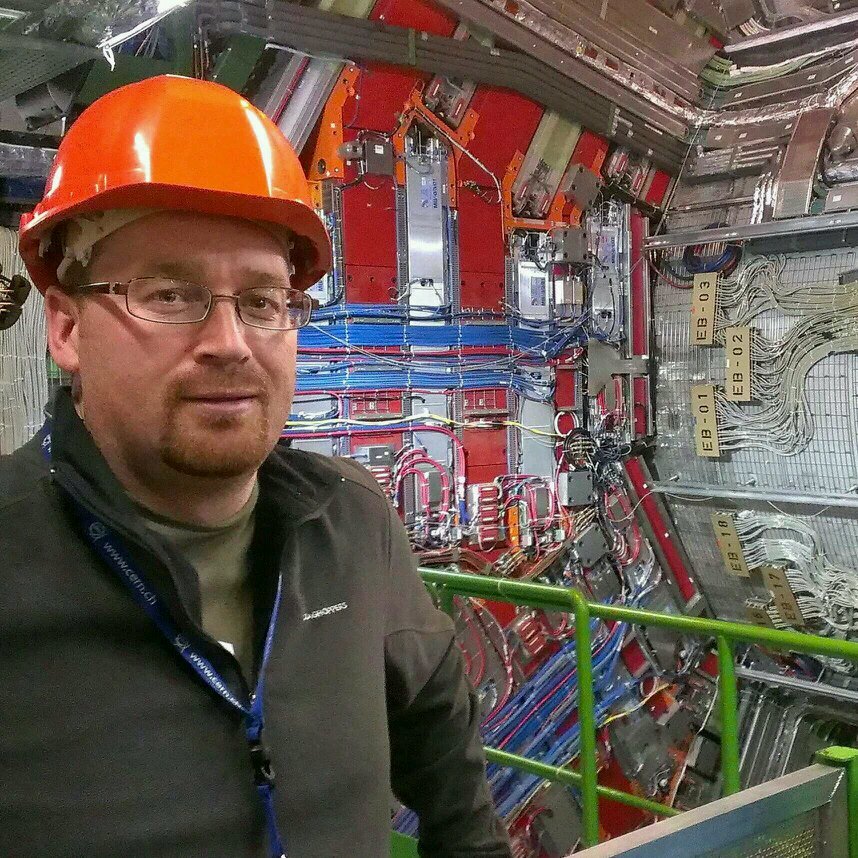Drew Burrett @physicsdrew.bsky.social Profile