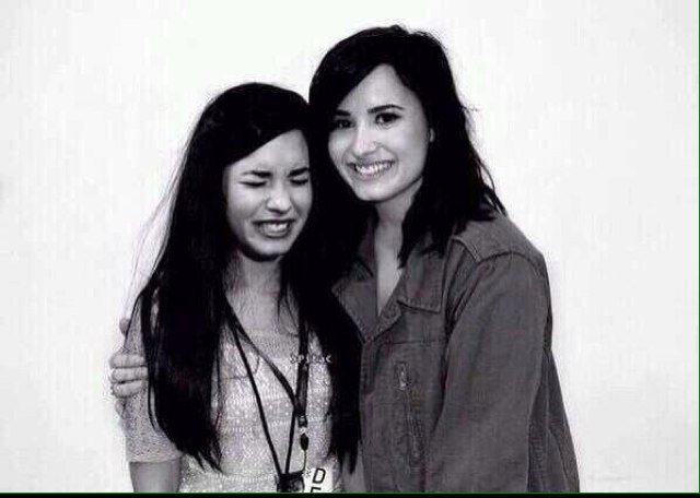 Lovatic since '09- demi is my saver, my role model, my sunshine, my hirl crush, my everything, my happiness my everything- follow me I follow back