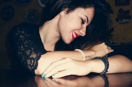 Justmfw's profile picture. Disculpa, te confundi con el amor de mi vida. Cuando menos te lo esperas, te enamoras, así de simple. O fallas o follas, tú eliges.