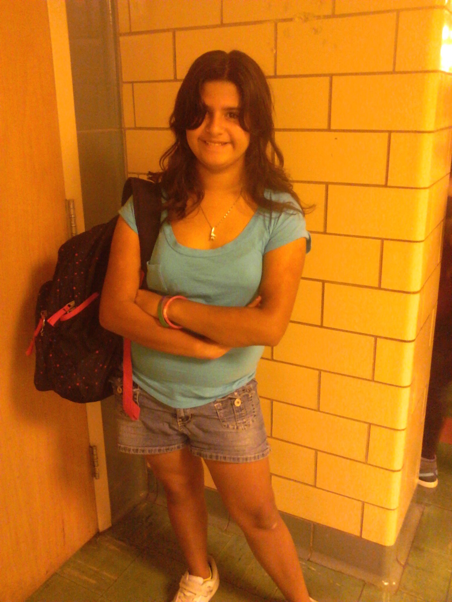Hi my name is Liliana and I`am a animal lover and I especially LOVE dogs and always will. My favorite breeds of dogs is the Boxer and Chihuahua.