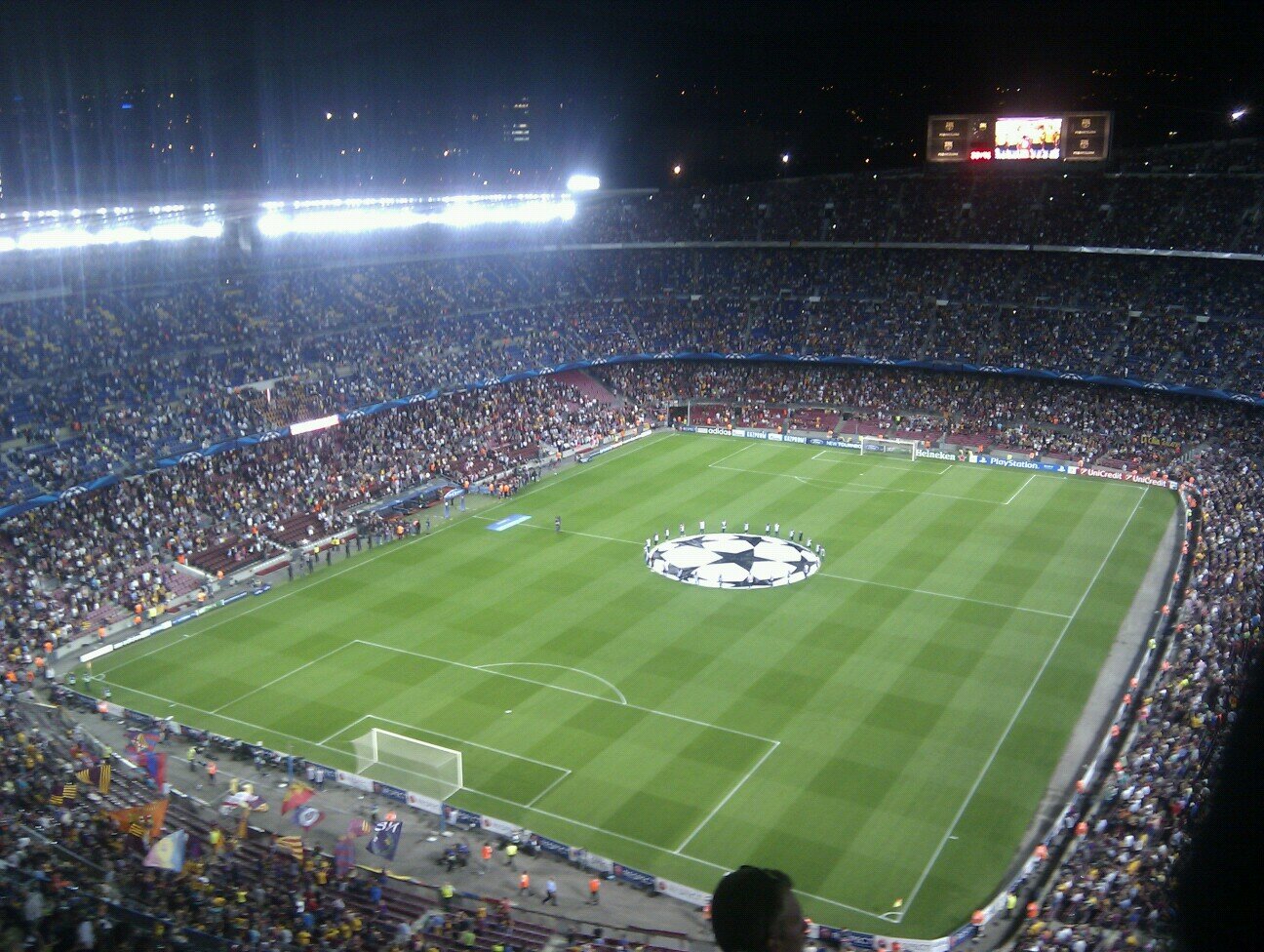 Fanatic 'Ajacied' and football interested.