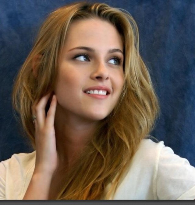 DecadentCharm's profile picture. With our backs to the wall, the darkness will fall, we never quite thought we could lose it all. |Rp•Preferably descriptive| Call me Annabelle and you're dead.