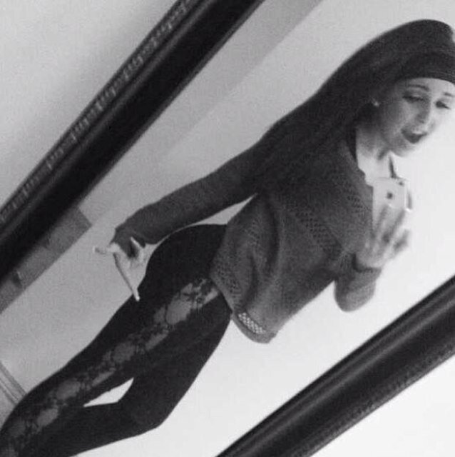 ~ Jenna'aThe Name , bisexual .  Lost My Daddy . I Fight For My Family . ~ Single & Im 17 Years Old. Muti - Role Play