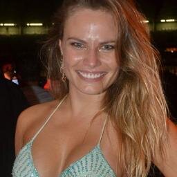 Entre você e um sorriso eu escolho você, porque com você sou capaz de sorrir. Fã Clube dedicado à Ex-BBB @Naticasassola