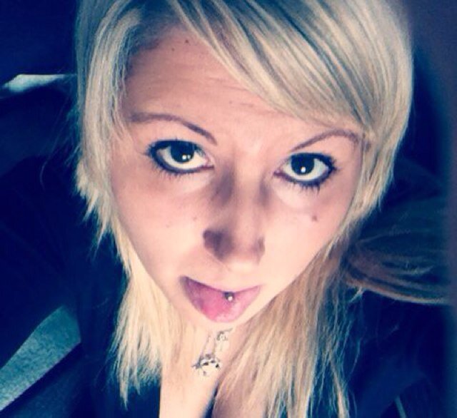 TycieBlogging's profile picture. Tagträumerin, Aquaholikerin, liebt Tattoos&Piercings, immer ein offenes Ohr für jeden, Familienmensch, Putzfimmel,eigentlich lieb kann aber auch bissig werden.