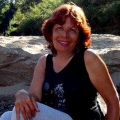 Sou muito feliz, amo minha família, adoro animais e também a natureza...