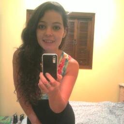 sou uma pessoa q amaa muito a familia,amigos!!! GAÚCHA TCHÊ BARBARIDADE ;)