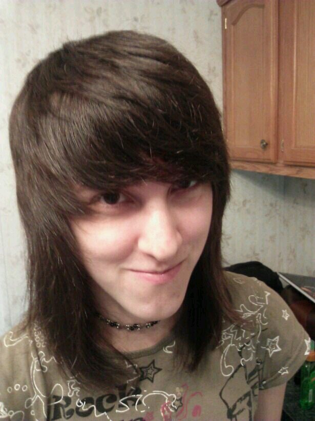 botdf:3 19. Danny's best friend. taken by Chris, the perfect guy, dont fuck with us or youll regret it._. my guy friends are all i need ~you can call me T