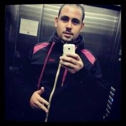 Se a mulher falar que não liga pro cifrão, ai ela ta mentindo   ♫♪