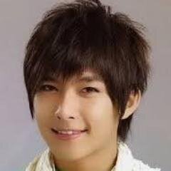 aku paling nda suka si khianati   diboongin dan di selingkuhin sapa yg pernah nyakitin gue ...ku kutuk kau jadi upil...wkwkwwkk