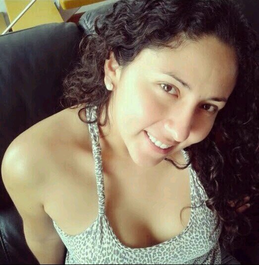 Alma Emprendedora.Admiro a la gente luchadora.Amo los girasoles,las pastas,a la noche mas q el día,los gadgets,un buen vino,el diseño gráfico. No tomo gaseosa.