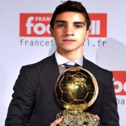 Hola soy Lucas soy del Real Madrid Seguime y te sigo Hala MADRID!!
