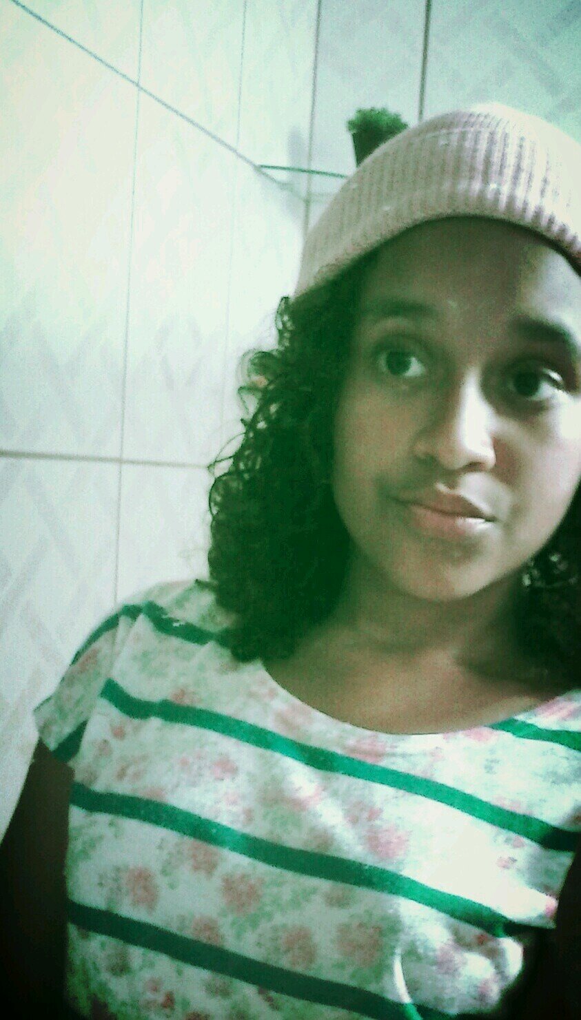 Ser feliz sem motivo é a mais autêntica forma de felicidade.
