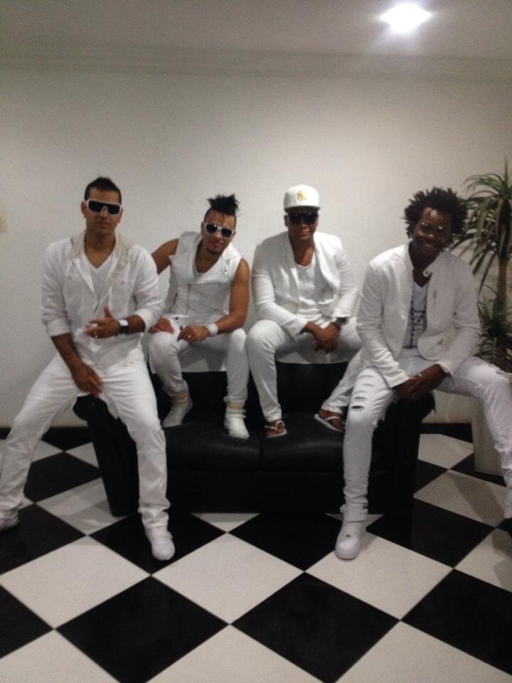 FC do Grupo Disfarce ! #AmorRealPelotas https://t.co/9Ii9gG1f8k