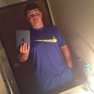 cake_eater_swag's profile picture. Freshman at castle