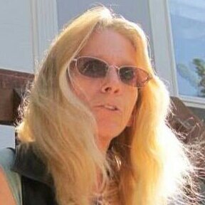 Im a mom of five and grandma of eight had cancer twice love classic rock, hot rods  love Halloween and  my dogs!!!