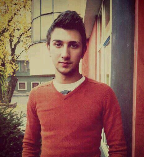 ♫ ♪ Bazen insanların veremediği huzuru şarkılar verir.♫ ♪