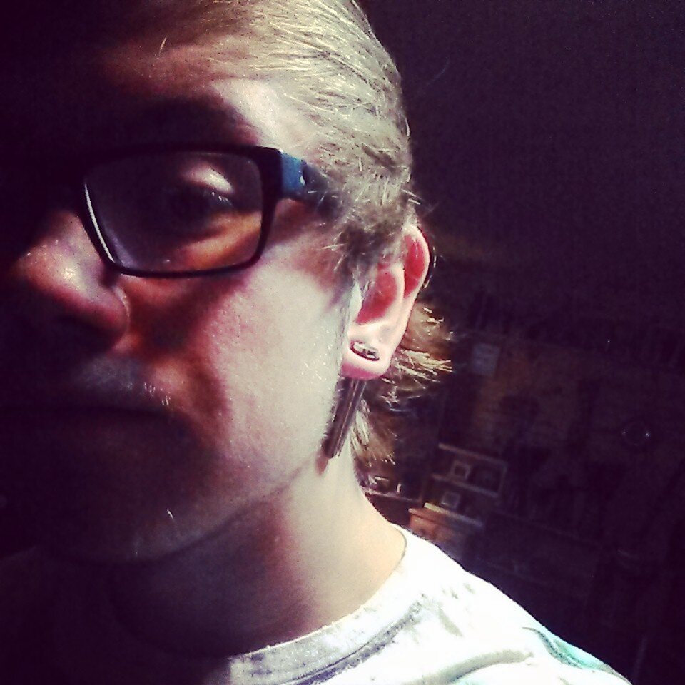 Fuck haters, live your life the way you want to live it. Music=life. 16 years of age. Follow me and I will follow back.