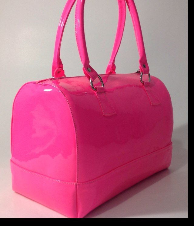 Sitio oficial de MOMA Funny bags