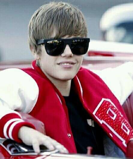 Amo Justin Bieber , amo pizza , amo ser blogueira , AMO MINHA FAMÍLIA !!