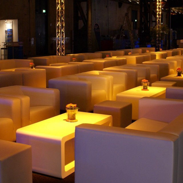 Wir tweeten spannende #Ideen und #Locations für #Events. Tools um sich das Leben einfacher zu machen.
