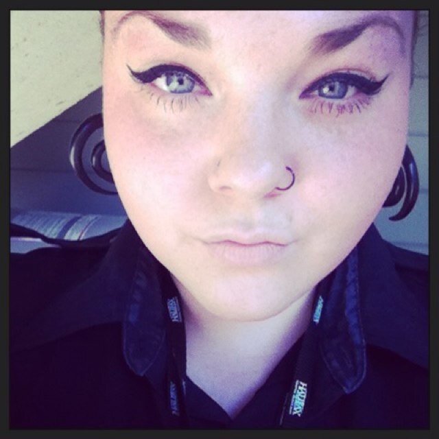 Canadian dyke, married to the loveliest wife.