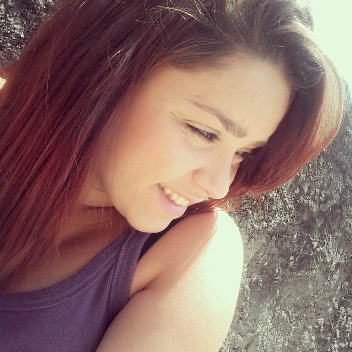 tem cara de santinha. mente de mulher,sabe beim oque quer :] .amo a @_pqmai *-*