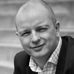 MD at Video Marketing specialists @TruTestimonials & @TenHorizon. Rugby Union fan, 9 chord guitarist, hiker, canoeist & history loving wannabee Spitfire pilot.