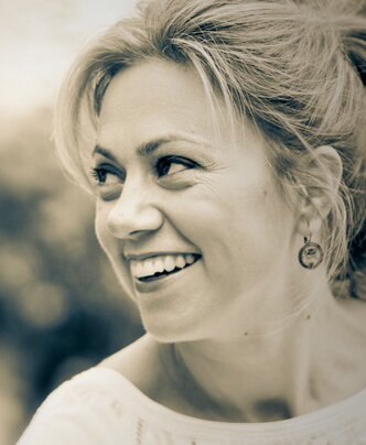 YolandaAlzola's profile picture. Presentadora de televisión.