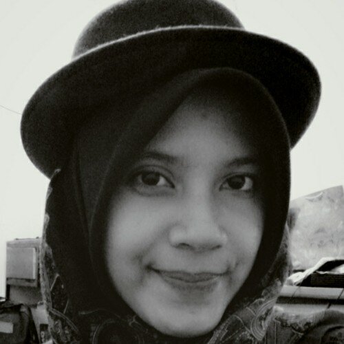 ♥Allah♥. A heart-keeper. Appreciate the beauty of life. Sarcastic for fun. Life is a seriously fun playground for me, so be serious and be fun :)