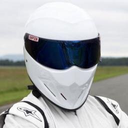 Employed IT Pro, male, 31 yo, hobby photographer, technology enthusiast, Cars