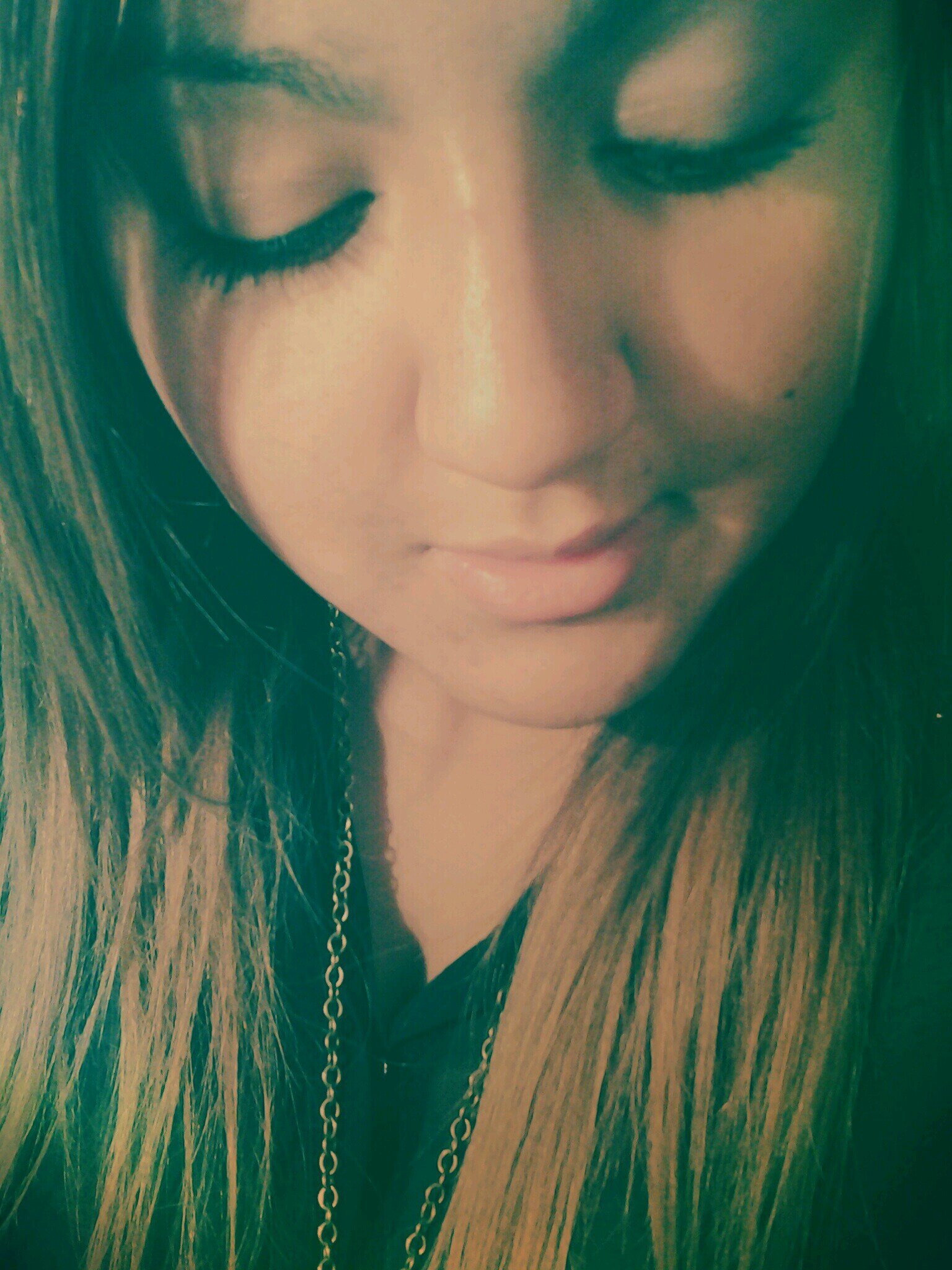 Mami's Little PrincessPisci♋Vivo el momento, no me arrepiento. 21primaveras 
Snap: fkgGoldenBlood  Insta: Medicennegra_