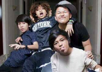 Always support @Coboyjr @iqbaale @bastiansteel @alvaromaldini1 @teukuryzki99||Lets do positive things better and faster||CUPACHABRA HENSIN||IG: sheilatasyaw