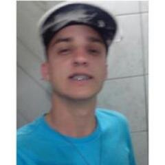 Um menor sonhador em busca da felicidade!                                                                                       
Whats 84 8841-9881