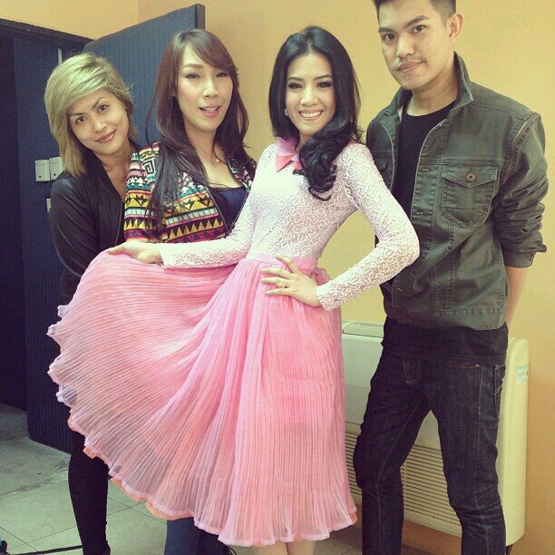 R-siam singer and CH8 actress, under RS company Love to take and shared photo about me, Lifestyle ans fashion Thx every Follwers