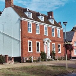 Elegant luxury accommodation in the lovely Suffolk town of Clare.