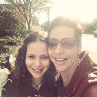 catje1973's profile picture. 1e desk. bij een grote instelling, medeigenaar van traject C. getrouwd met de meest geweldige man, maar vooral een trotse moeder van 3 bijzondere kinderen