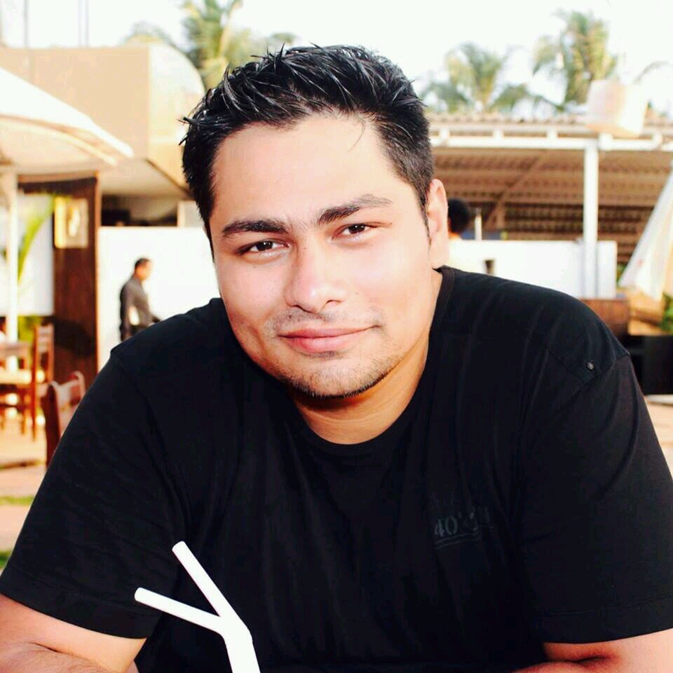 Resilient Dreamer , Advertising professional , Passionately curious, passive photographer