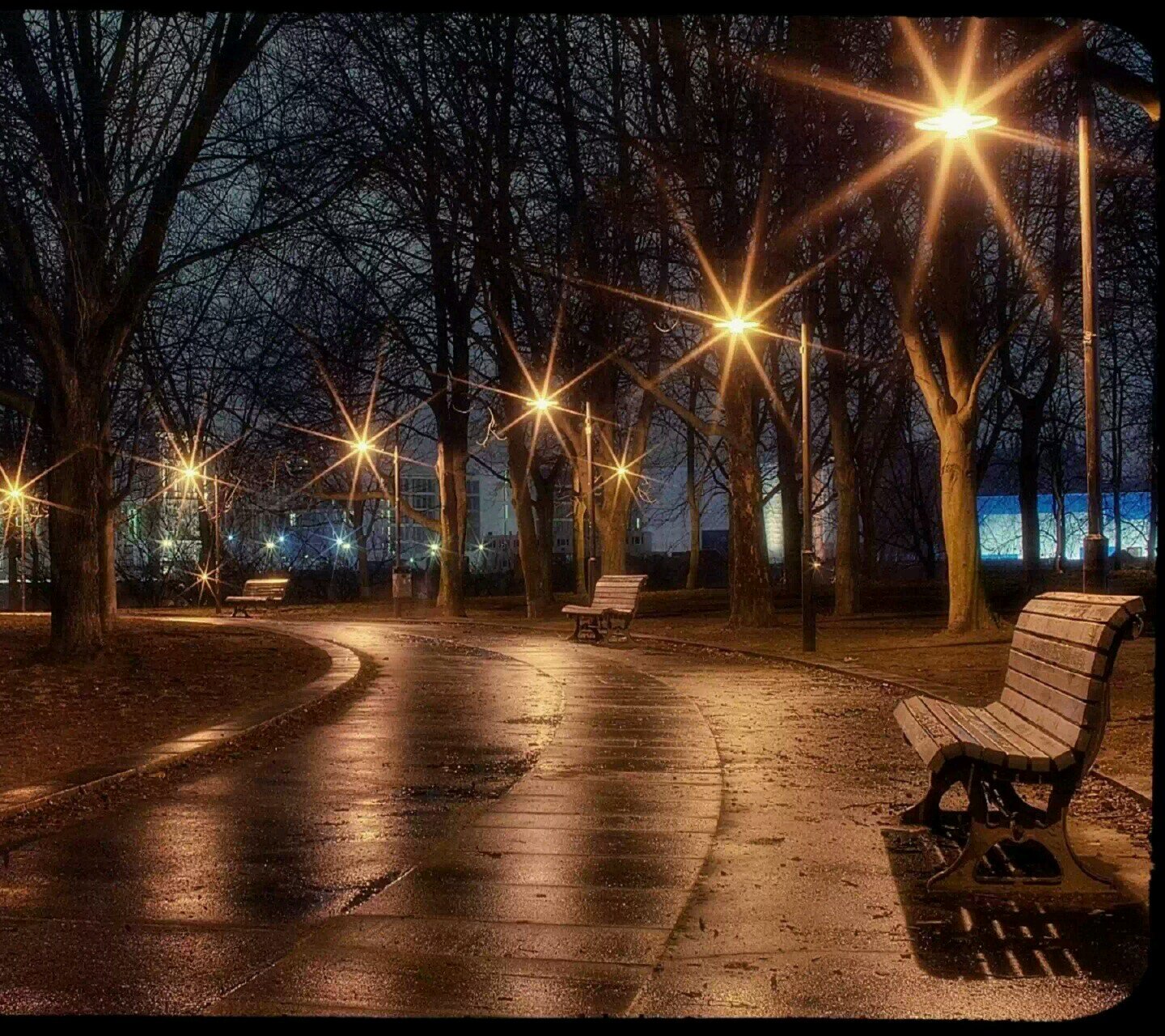 ‏‏عودي ، فمَا زال حبّي لكِ بِلا قيُود .'♡̷̷̷̷̷̷̷