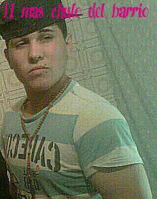 ola chicos/@s soy el hermano de cristiano ronaldo  oskiero gente jajjaja seguirme