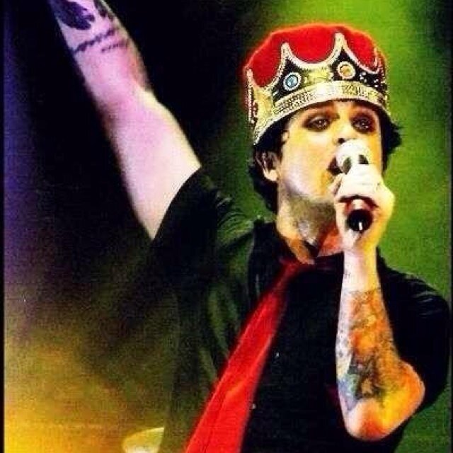 моя жина @saida_kzn #GreenDay #Rock #ACDC #rammstein #Nirvana #LinkinPark #Supernatular Я ПАРЕНЬ, АГА